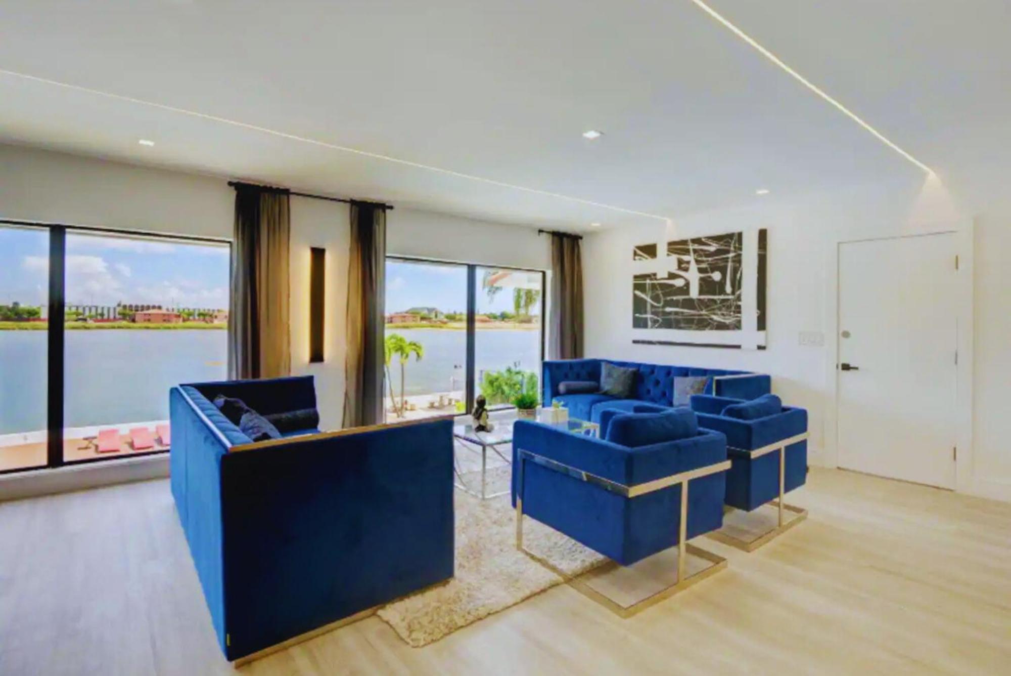 Luxe Waterfront Mansion W Private Nightclub, Cinema, Game Room, Gym & Pool Miami Exterior foto