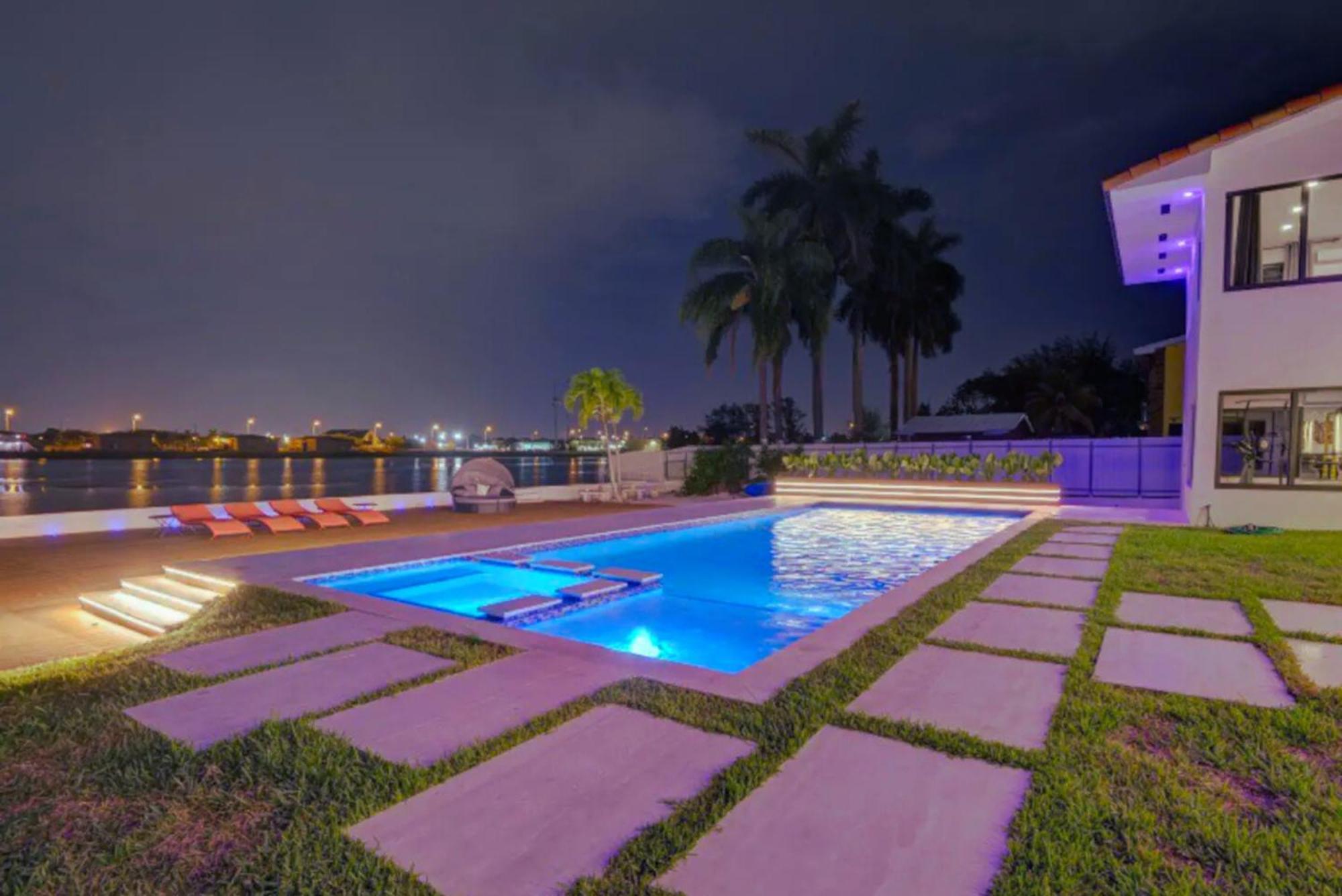 Luxe Waterfront Mansion W Private Nightclub, Cinema, Game Room, Gym & Pool Miami Exterior foto